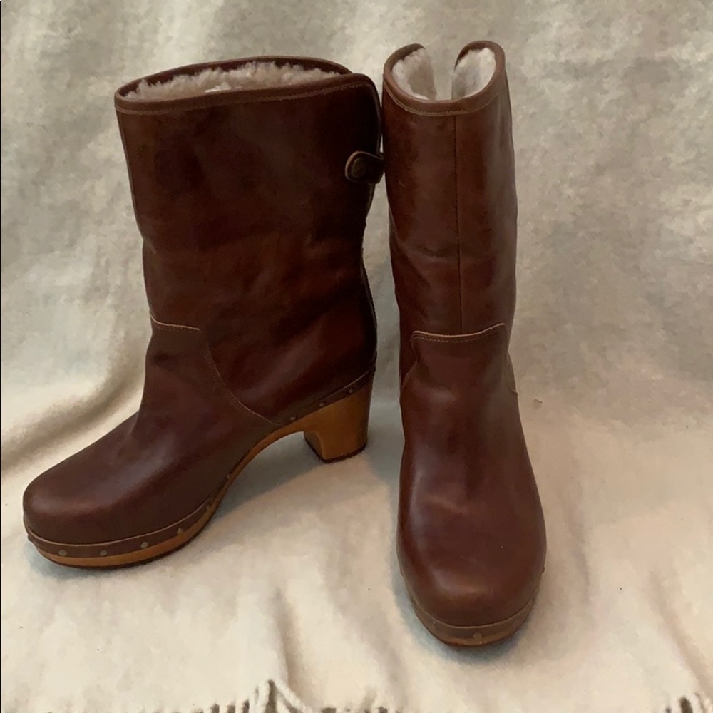 UGG S/N 1958  Lynnea Ankle Sherpa-lined Boots